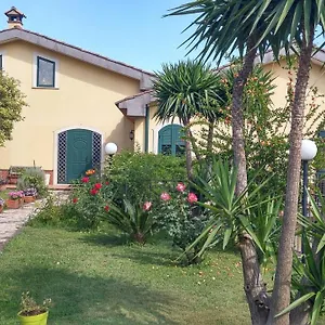 La Casa Del Melograno Bed & Breakfast